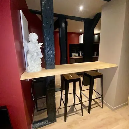 Apartment Etoupe