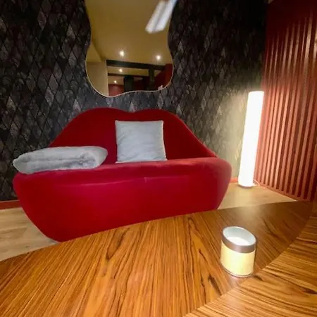 Apartment Etoupe
